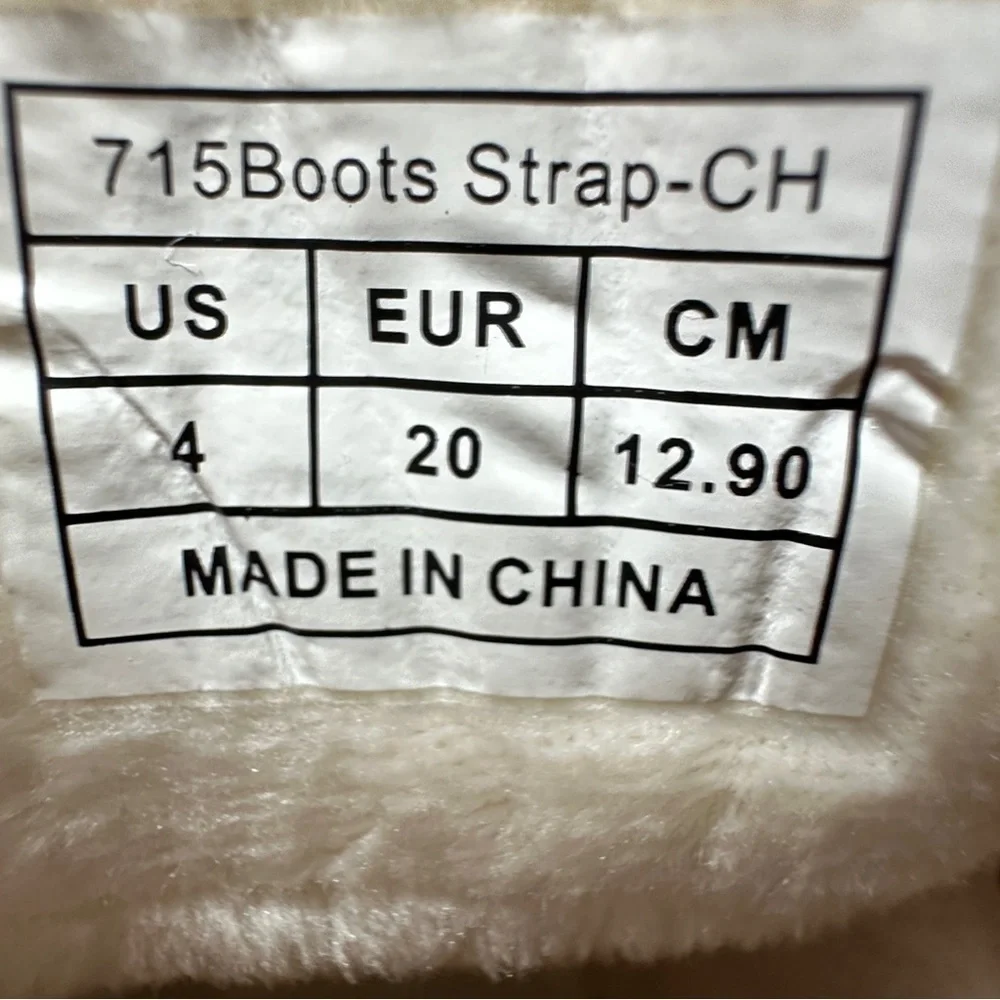 Weestep Toddler Sherpa Lined Boots with Velcro Strap Sz 4